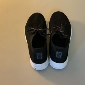 EUC Mens fitflop sneakers